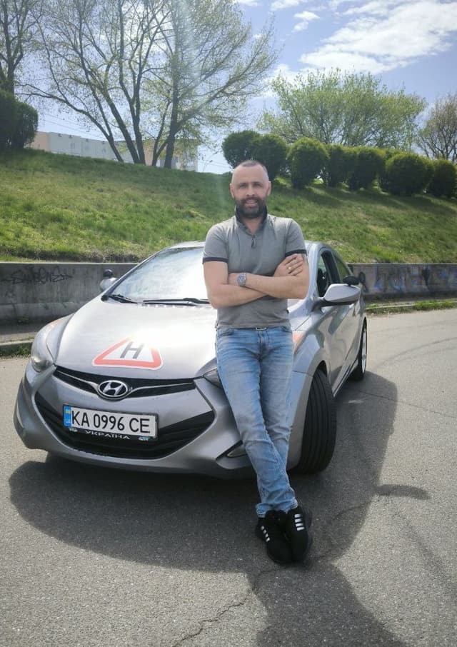 фото інструктора